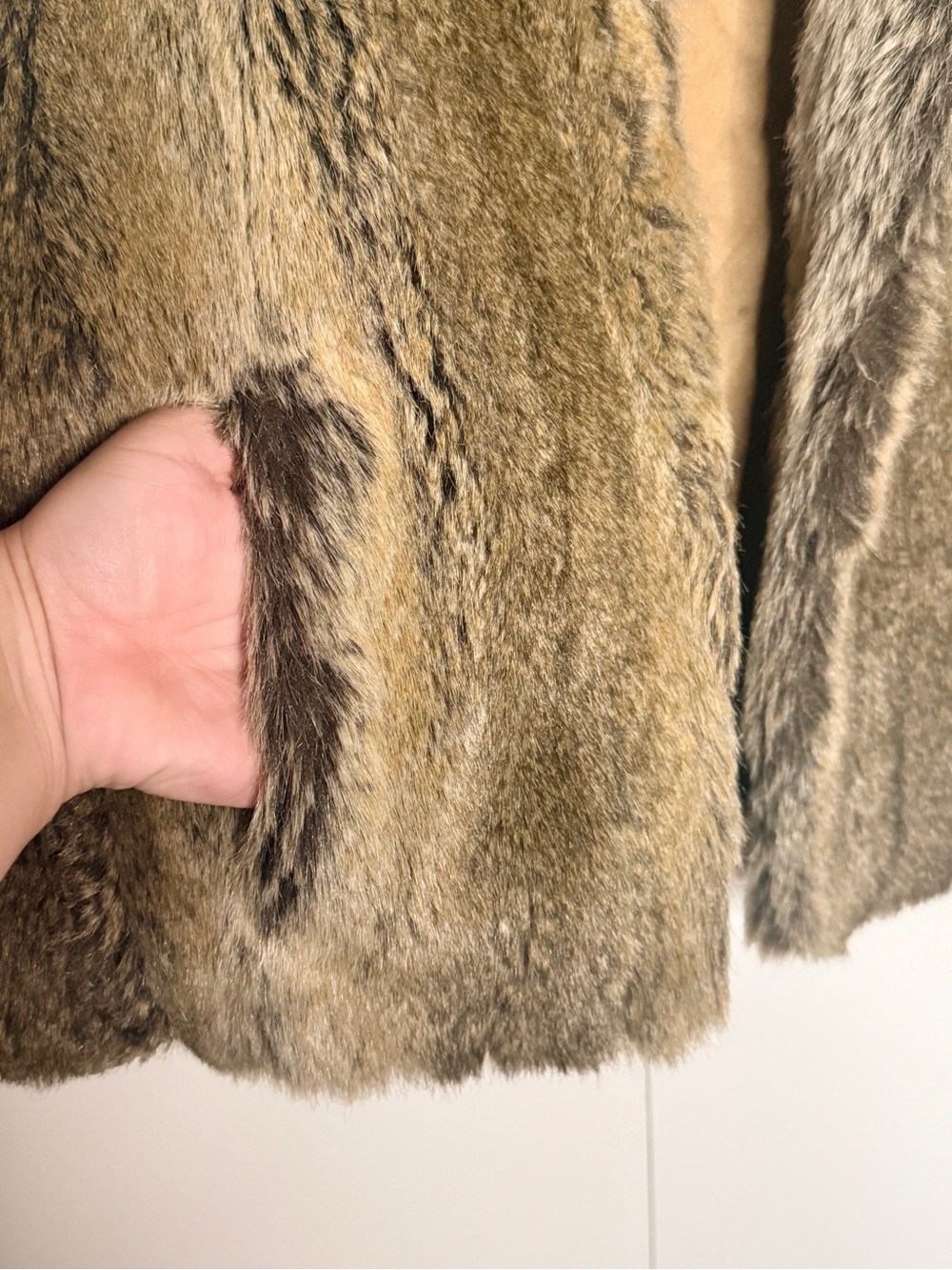 Lauren Ralph Lauren Faux Fur Vest - Picture 3 of 6